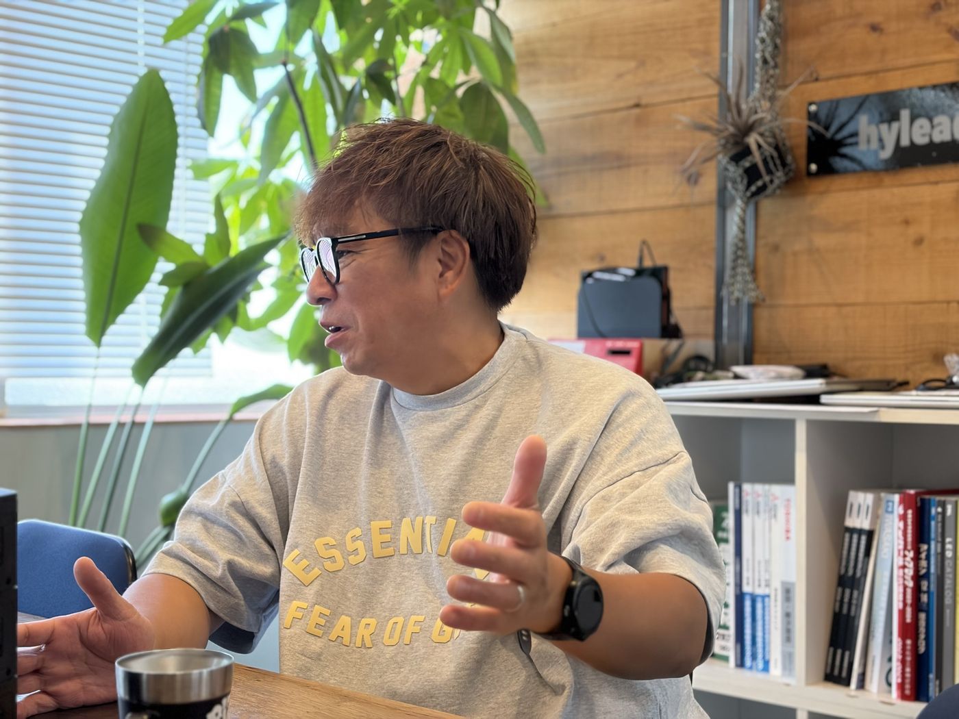身振りを交えて番頭時代を語る
